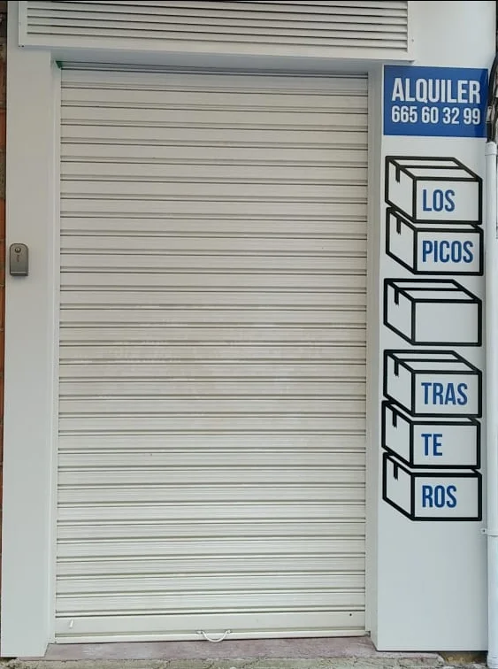 Los Picos Trasteros en Carrera de los Picos, 15, 04004 Almería, España - Imagen 5