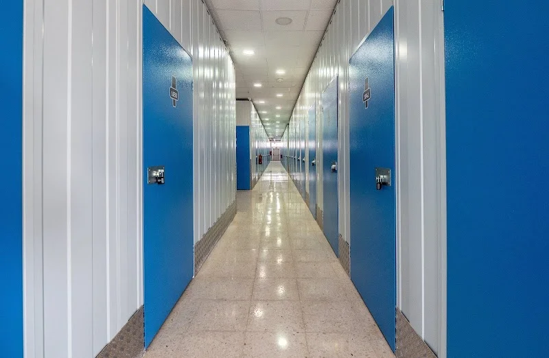 Trasteros Dynamic - RedTras en Av. Ntra. Sra. de Montserrat, 137, 04006 Almería, España - Imagen 3