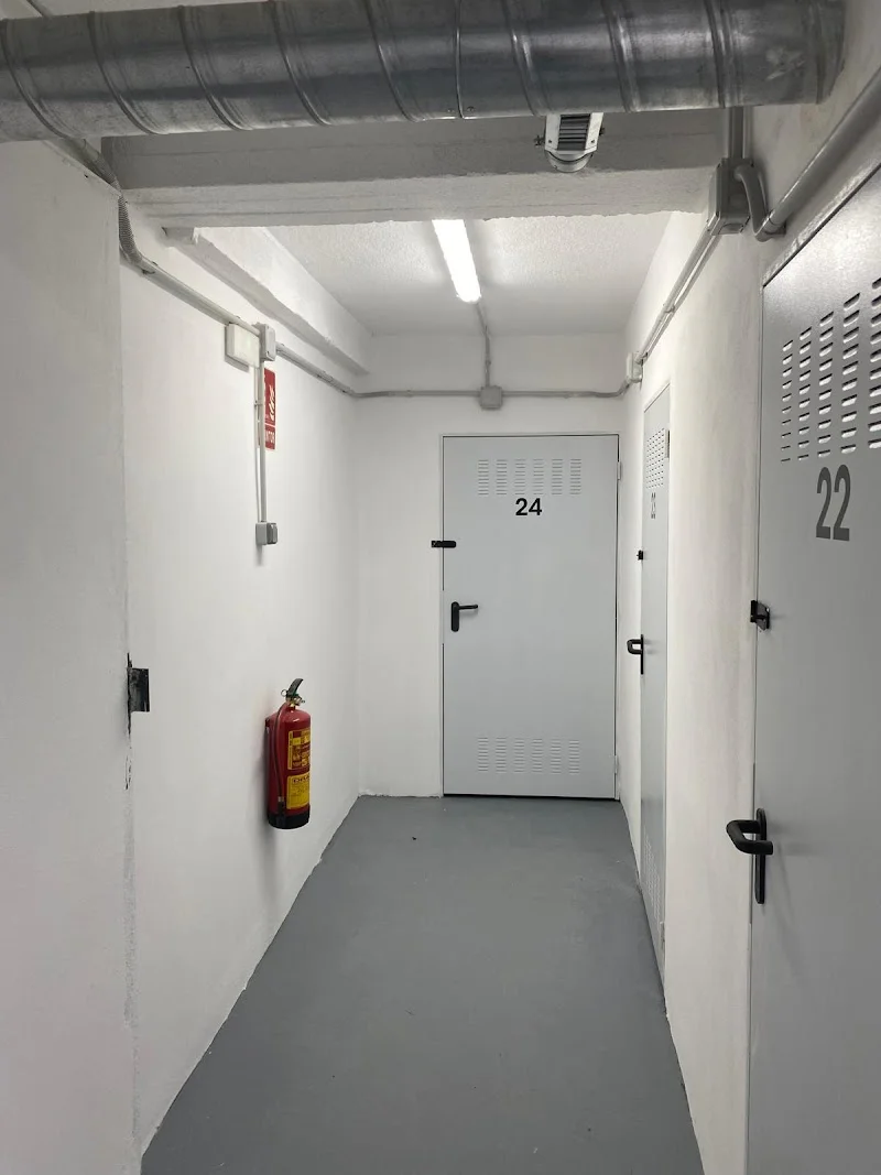 Trastero MAS ESPACIO TRASTEROS en C. Dolores Rodriguez Sopeña, 1, 04004 Almería, España - MejorTrastero