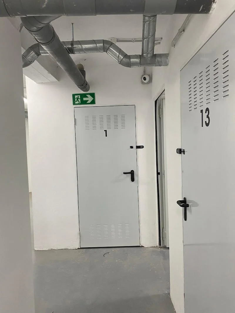 MAS ESPACIO TRASTEROS en C. Dolores Rodriguez Sopeña, 1, 04004 Almería, España - Imagen 4