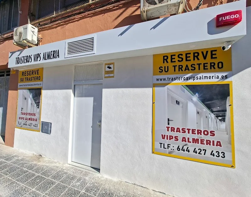 TRASTEROS VIPS ALMERIA en Pl. de Sta. Isabel, 11, 04009 Almería, España - Imagen 1