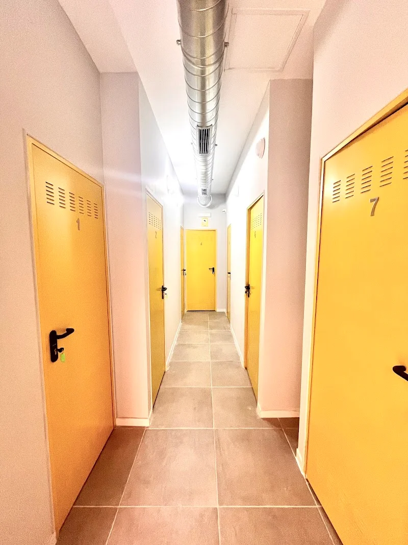 El Trastero Amarillo en Av. de Sierra Alhamilla, 104, 04007 Almería, España - Imagen 5