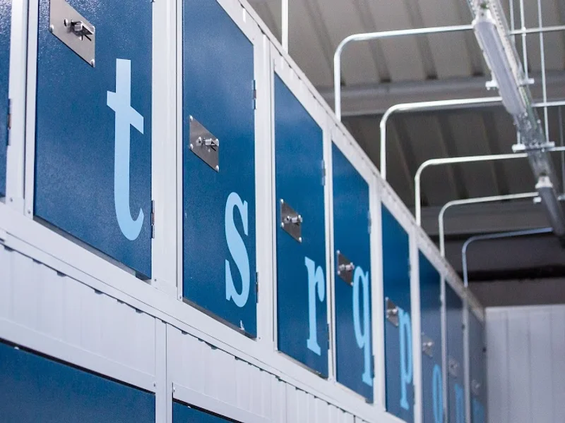 Trasteros Eguaras en C. de Vázquez de Mella, 41, Cdad. Lineal, 28017 Madrid, España - Imagen 4