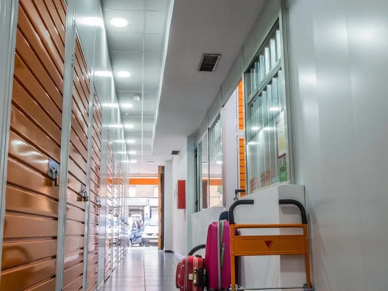 Trasteros Ascao en Calle Esteban Collantes, 37, Cdad. Lineal, 28017 Madrid, España - Imagen 2