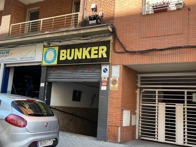 BUNKER en C. de Ardemans, 70, Salamanca, 28028 Madrid, España - Imagen 2