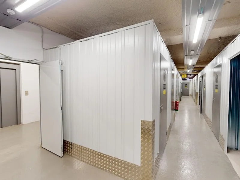 Necesito Un Trastero en Julián Camarillo, Madrid en C. de Alfonso Gómez, 37, San Blas-Canillejas, 28037 Madrid, España - Imagen 2