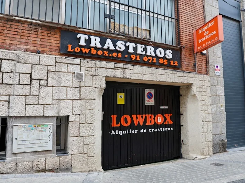 Trasteros LOWBOX - Alquiler de trasteros en Cuatro Caminos en Gra. de, C. de Adela Balboa, 3, Planta 1, Tetuán, 28039 Madrid, España - Imagen 1