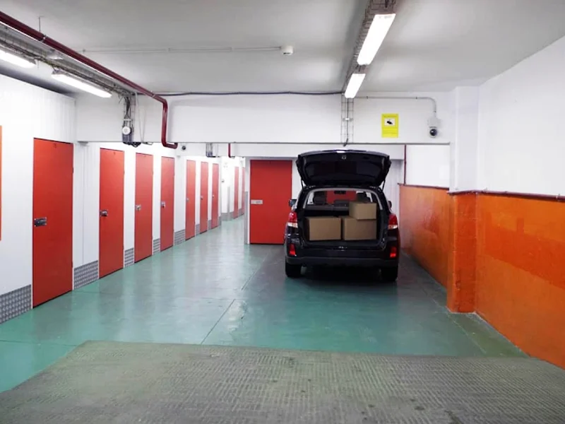 Trasteros LOWBOX - Alquiler de trasteros en Cuatro Caminos en Gra. de, C. de Adela Balboa, 3, Planta 1, Tetuán, 28039 Madrid, España - Imagen 3