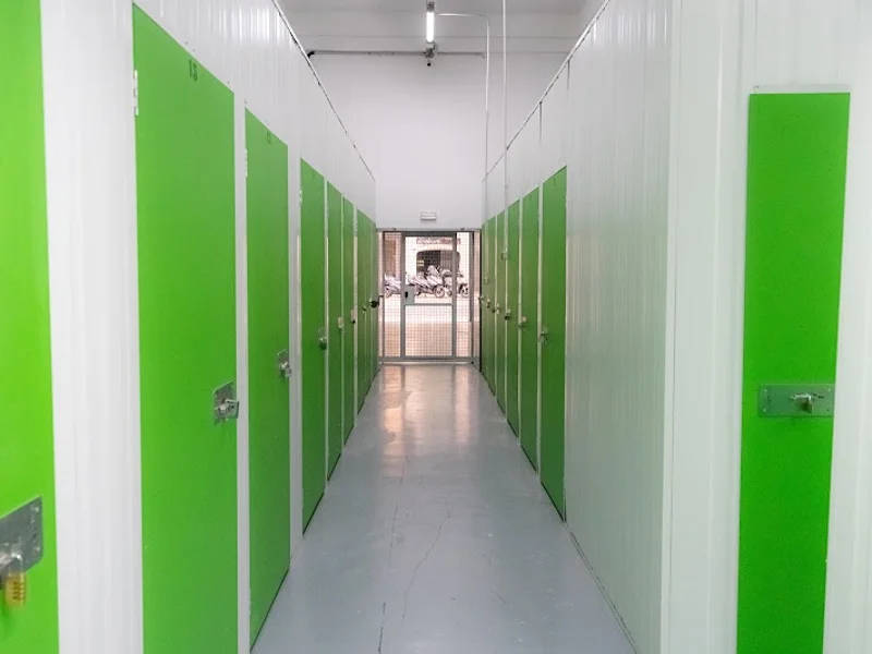 Pongo Trasteros Alvarado en C. de Oviedo, 3, Tetuán, 28020 Madrid, España - Imagen 2