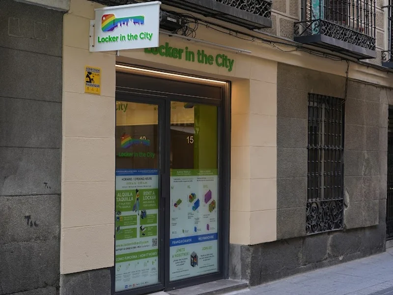 Locker in the City Madrid - Consigna 24h en Chueca | Retiro | Colón en C. de la Libertad, 27, Centro, 28004 Madrid, España - Imagen 1