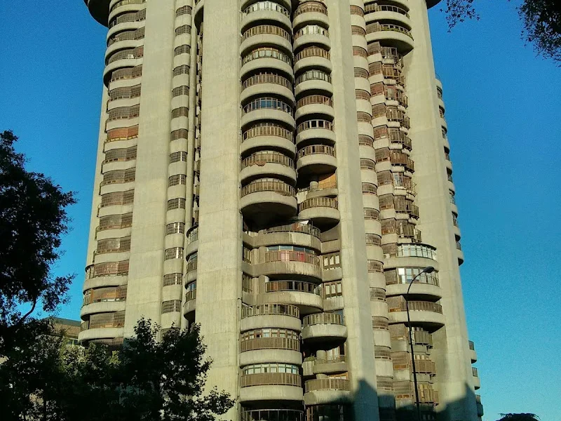 TRASTEROS EN MADRID en C. del Padre Xifré, 3, Chamartín, 28002 Madrid, España - Imagen 1