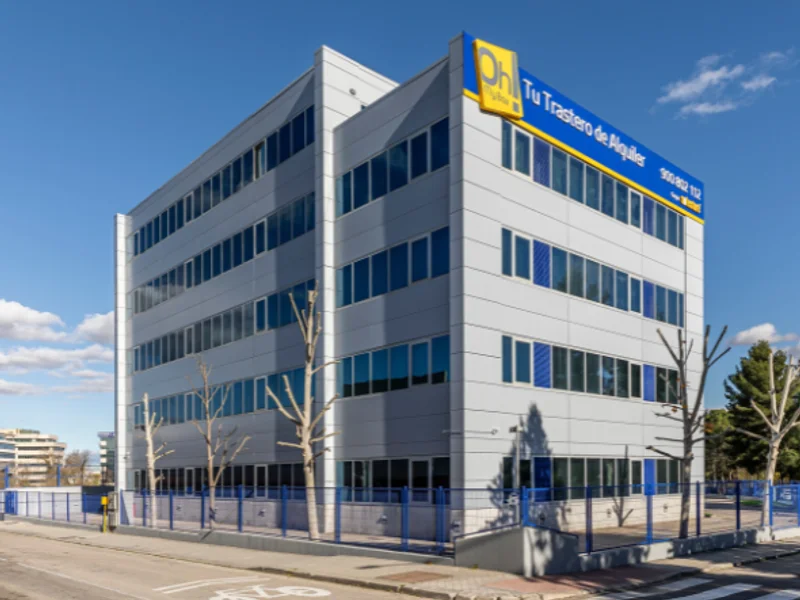 Trastero OhMyBox! Trasteros de alquiler: Barajas, Madrid en C. Mijancas, 1, San Blas-Canillejas, 28022 Madrid, España - MejorTrastero