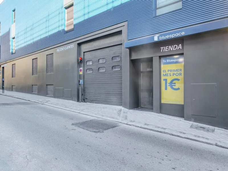 Bluespace en C. de Juan de Olías, 11, Tetuán, 28020 Madrid, España - Imagen 3