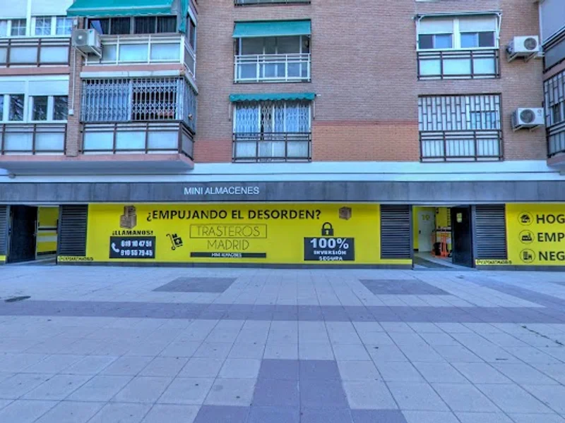 Trastero Trasteros Madrid en C. de Lérida, 7, Tetuán, 28020 Madrid, España - MejorTrastero