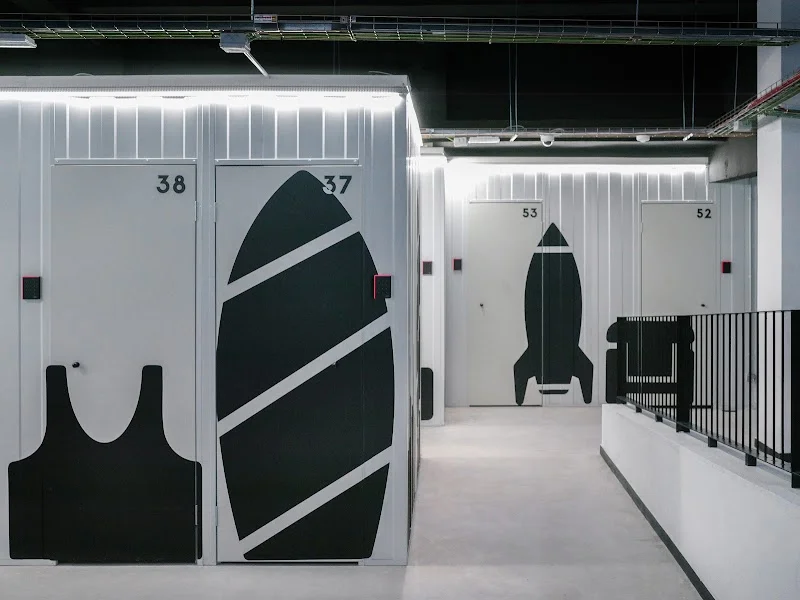 Trastown - Alquiler Trasteros, Plaza Castilla, Madrid en C. Sta. Valentina, 1, Tetuán, 28029 Madrid, España - Imagen 1