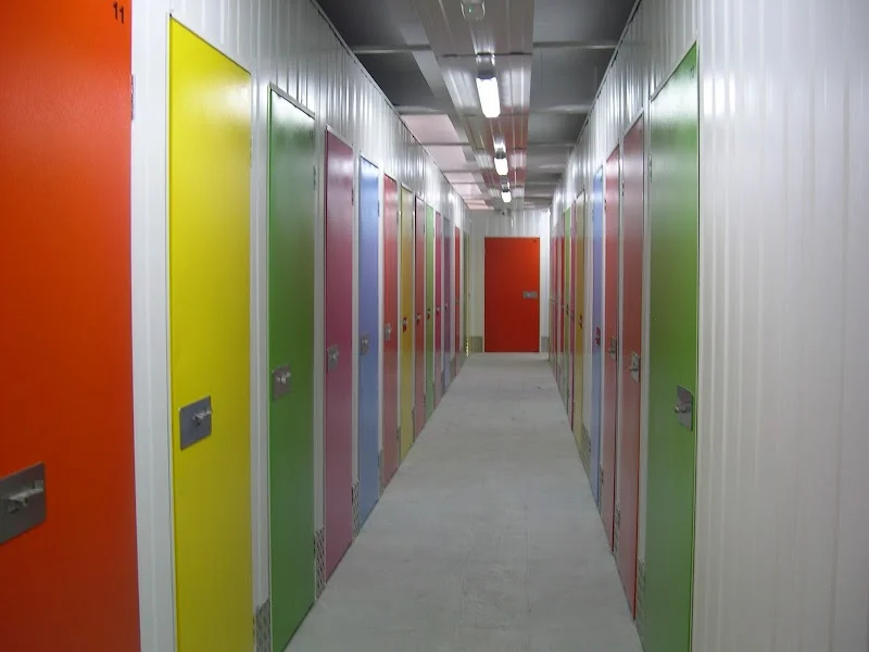 Canillas Self Storage en C. de Andrés Obispo, 37, 3ª Planta, Hortaleza, 28043 Madrid, España - Imagen 1