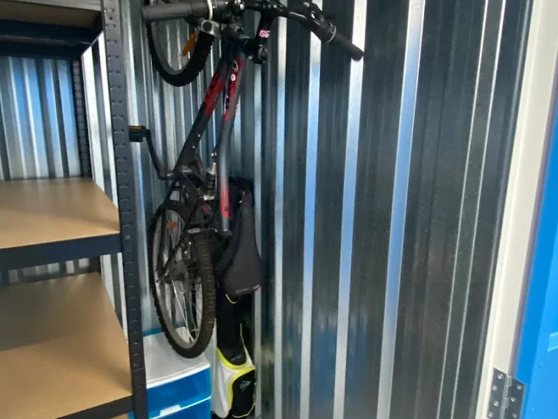 TRASTEROS BLUE BOXES,S.L. CANILLAS HORTALEZA C/ PEDROÑERAS, 9 en C. de las Pedroñeras, 9, Hortaleza, 28043 Madrid, España - Imagen 1