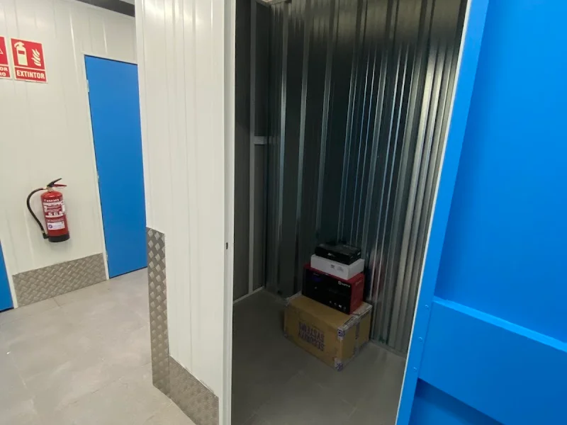 TRASTEROS BLUE BOXES,S.L. CANILLAS HORTALEZA C/ PEDROÑERAS, 9 en C. de las Pedroñeras, 9, Hortaleza, 28043 Madrid, España - Imagen 2