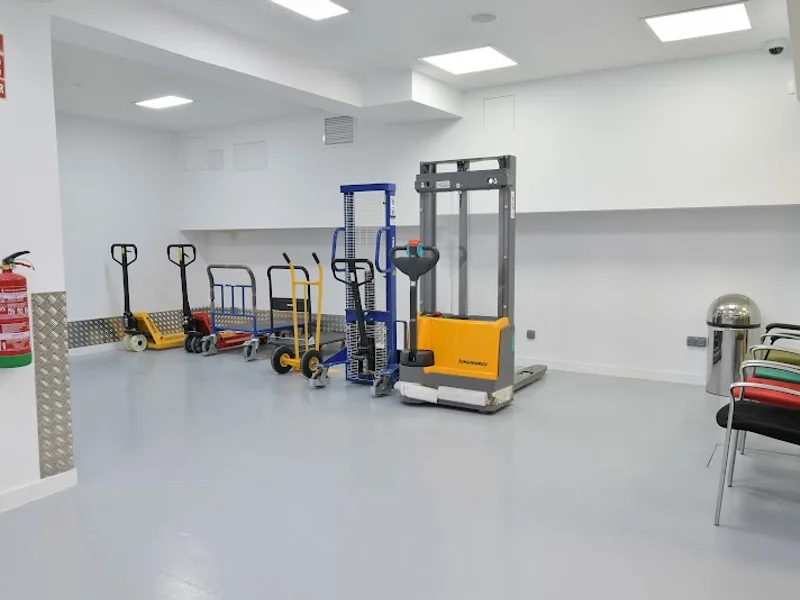 Trasteros Fuencarral MIBOX | Alquiler de Trasteros y Minialmacenes en C. Salcedo, 5, Fuencarral-El Pardo, 28034 Madrid, España - Imagen 3