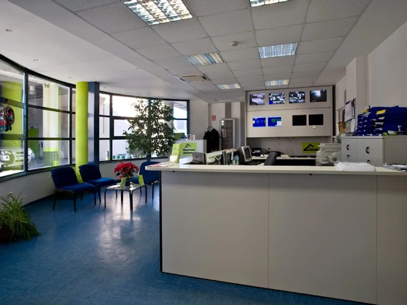 Storemore Hortaleza | Alquiler de trasteros en Cam. de la Fuente de la Mora, 7, Hortaleza, 28050 Madrid, España - Imagen 3