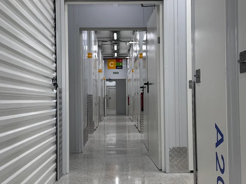 RedTras - Fuencarral en Av del Cardenal Herrera Oria, 63, Fuencarral-El Pardo, 28034 Madrid, España - Imagen 1