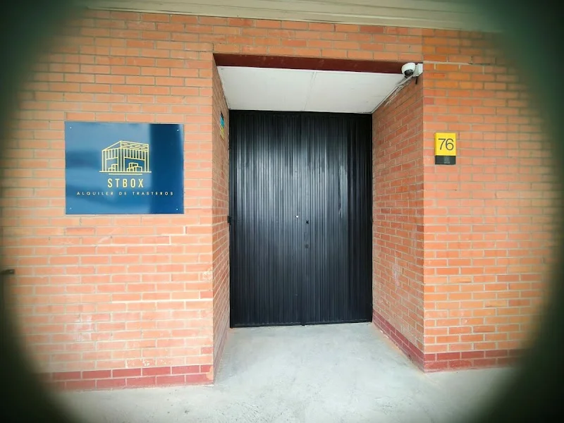 STBox en Av. de Manoteras, 22, Hortaleza, 28050 Madrid, España - Imagen 2