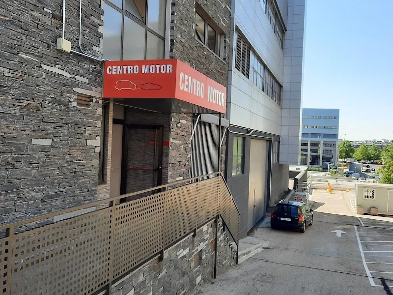 CM Las Tablas Storage Rooms - Motor Center en Carretera Fuencarral-Alcobendas (M-603, km 12,2 BAJO, Fuencarral-El Pardo, 28049 Madrid, España - Imagen 2