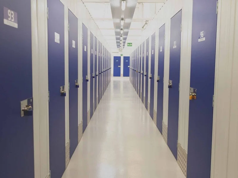 ALQUI-TRAS en C. de Zamora, 2, 28100 Alcobendas, Madrid, España - Imagen 4