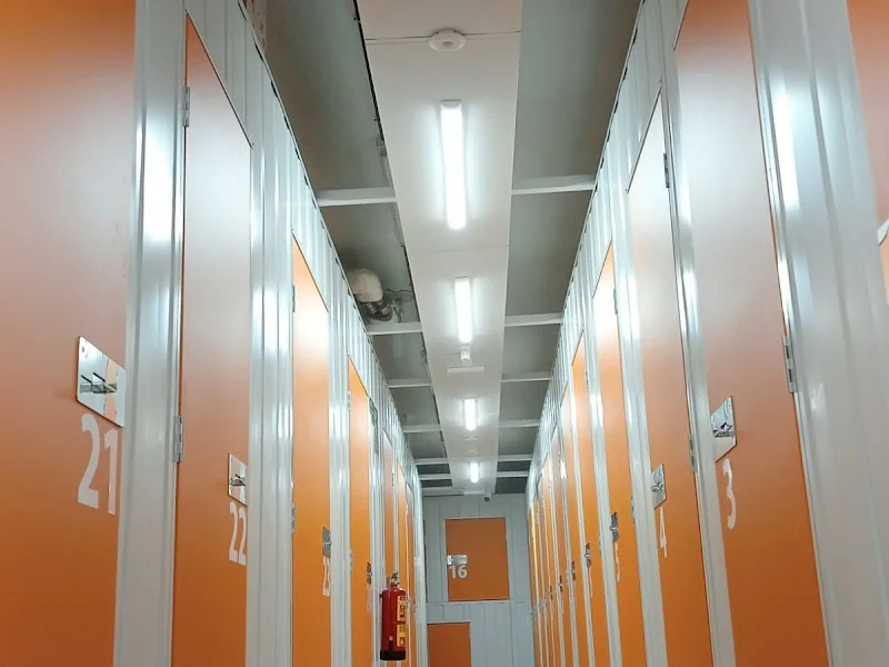 Trasteros Naranja San Sebastián de los Reyes en Av. de Colmenar Viejo, 32, 28701 San Sebastián de los Reyes, Madrid, España - Imagen 1