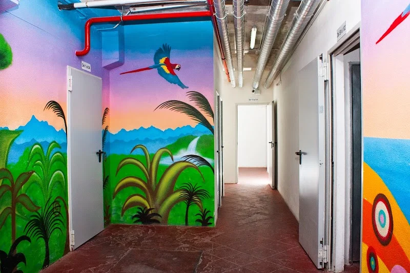 Encaja Trasteros Hortaleza en C. Villa de Pons, 5, Hortaleza, 28033 Madrid, España - Imagen 1