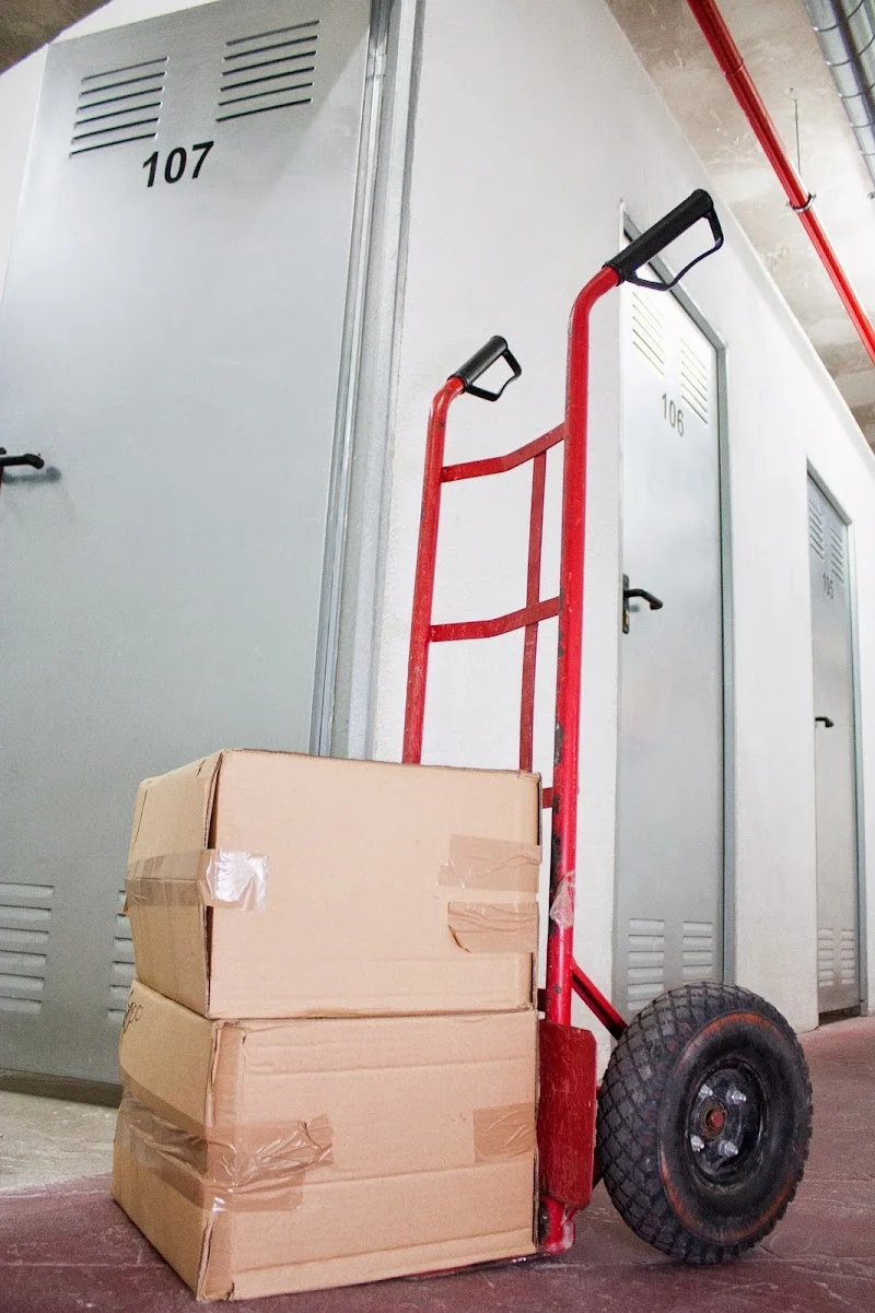 Encaja Trasteros Hortaleza en C. Villa de Pons, 5, Hortaleza, 28033 Madrid, España - Imagen 2