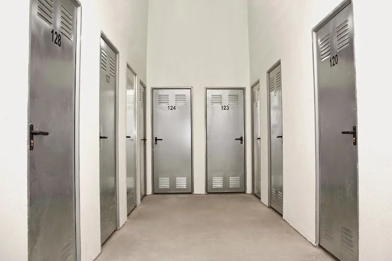 Encaja Trasteros Hortaleza en C. Villa de Pons, 5, Hortaleza, 28033 Madrid, España - Imagen 3