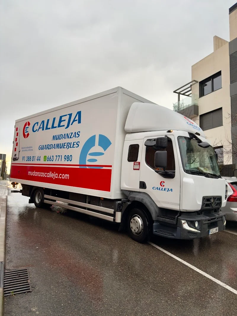 Mudanzas y Guardamuebles Calleja Madrid en C. de los Hermanos Gascón, 74, Hortaleza, 28055 Madrid, España - Imagen 2