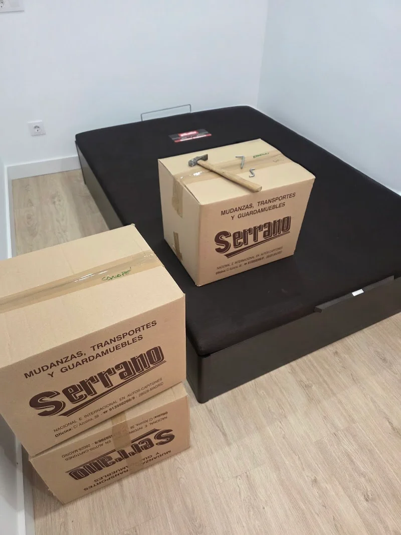Mudanzas Serrano en C. de Azcona, 38, Salamanca, 28028 Madrid, España - Imagen 3