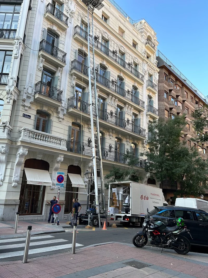 Mudanzas El Cid en C/ Gabriel Lobo, 5, Chamartín, 28002 Madrid, España - Imagen 3