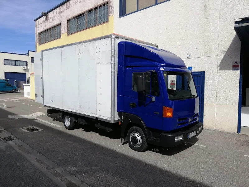 Mudanzas y Portes Erwin en Calle del Gasómetro, 24, 2 B, Arganzuela, 28005 Madrid, España - Imagen 2