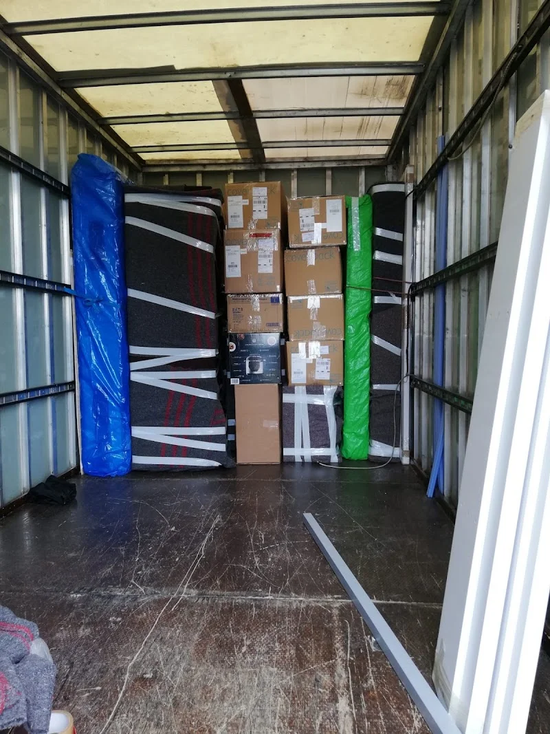 Mudanzas y Portes Erwin en Calle del Gasómetro, 24, 2 B, Arganzuela, 28005 Madrid, España - Imagen 4