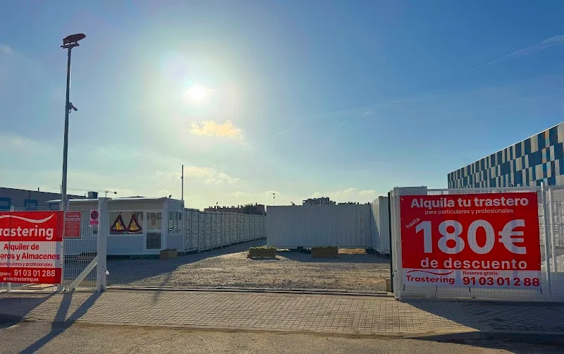 Trastering Móstoles-Alcorcón - Alquiler de Trasteros Almacenes y Guardamuebles en Av. de la Reguera, 12, 28936 Móstoles, Madrid, España - Imagen 1