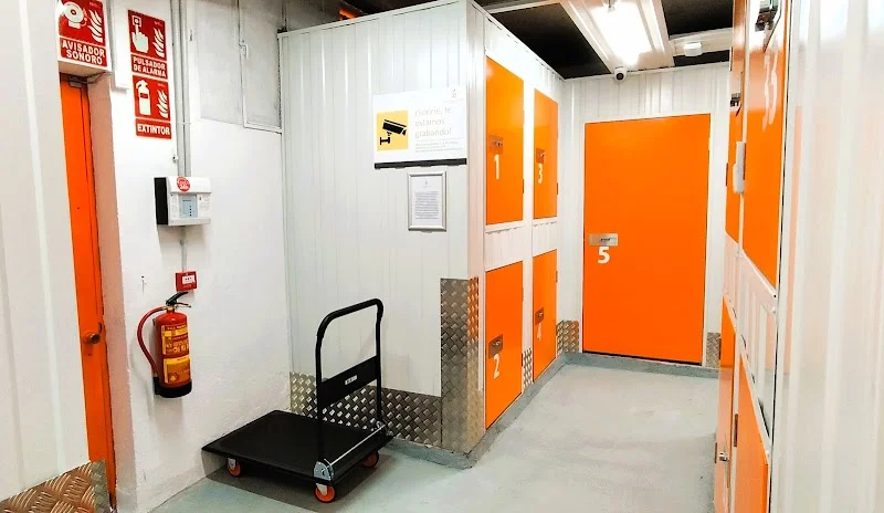 Trasteros Naranja Móstoles III en Av. de Portugal, 58, 28938 Móstoles, Madrid, España - Imagen 2