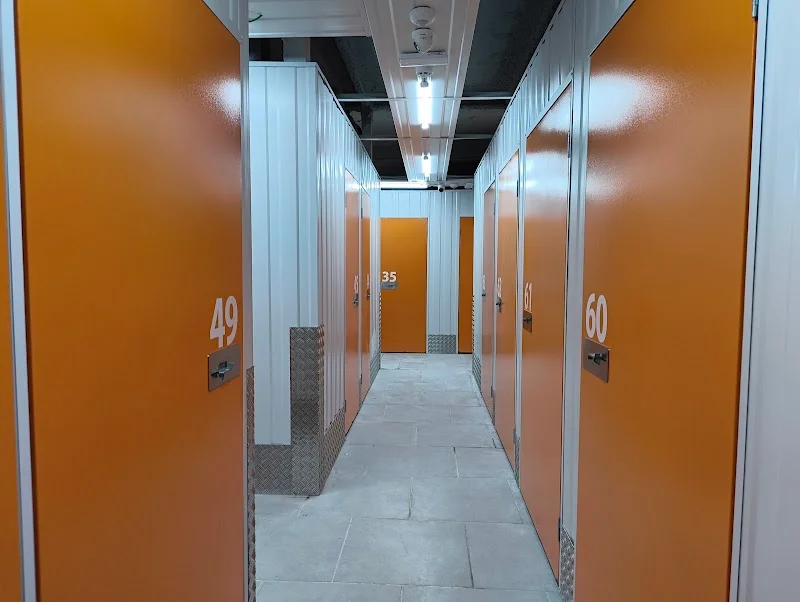 Trasteros Naranja Móstoles IV en C. Villaamil, 66, 28934 Móstoles, Madrid, España - Imagen 5