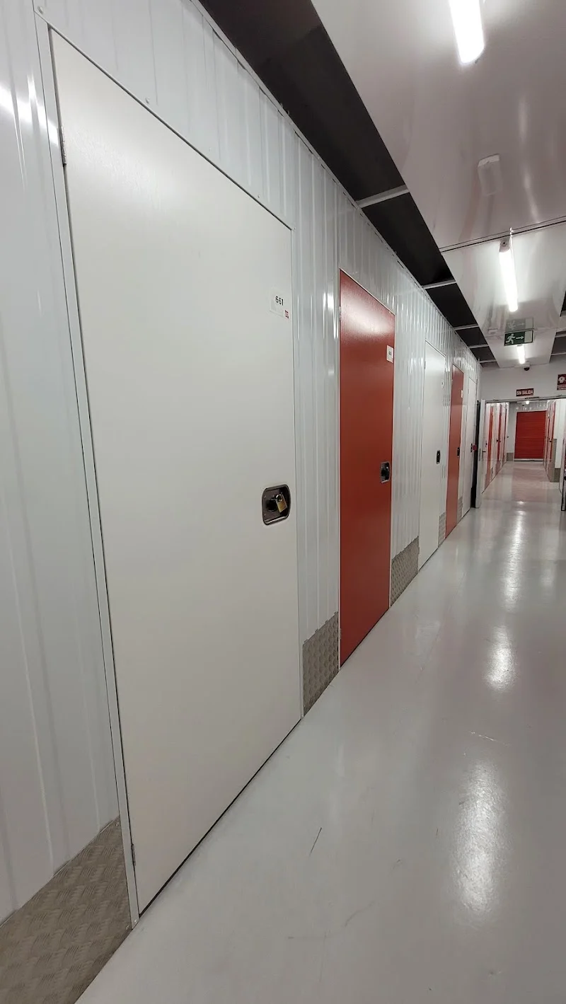 HOMEBOX Madrid Móstoles en C. Orfebrería, 1, 28933 Móstoles, Madrid, España - Imagen 3