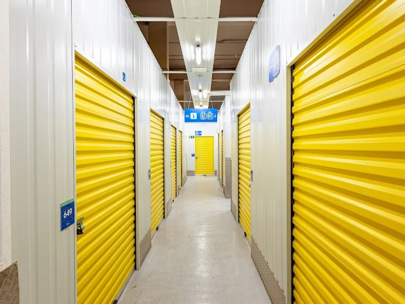 Bluespace Vallecas Ensanche en C. Casas de Miravete, 20, Vallecas, 28031 Madrid, España - Imagen 2