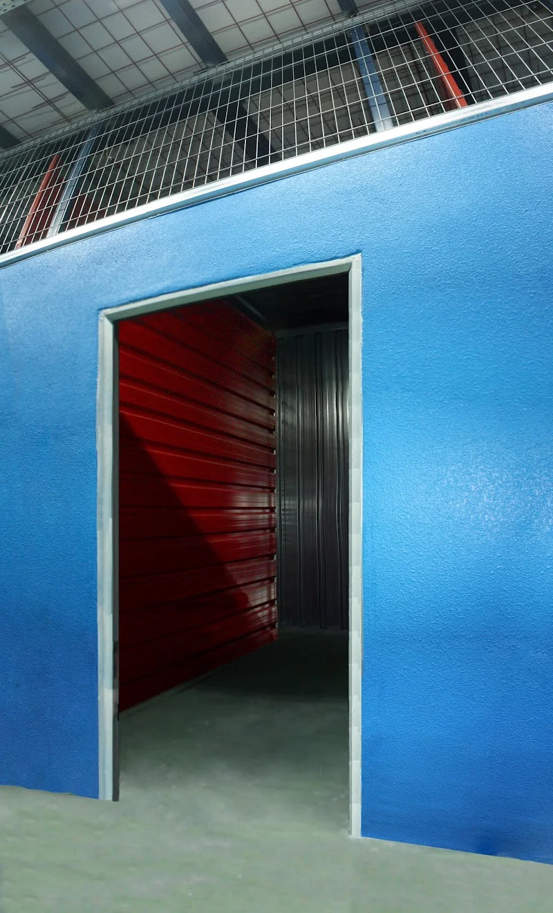 Juni Box S.L. en C. Regordoño, 11, 28936 Móstoles, Madrid, España - Imagen 2