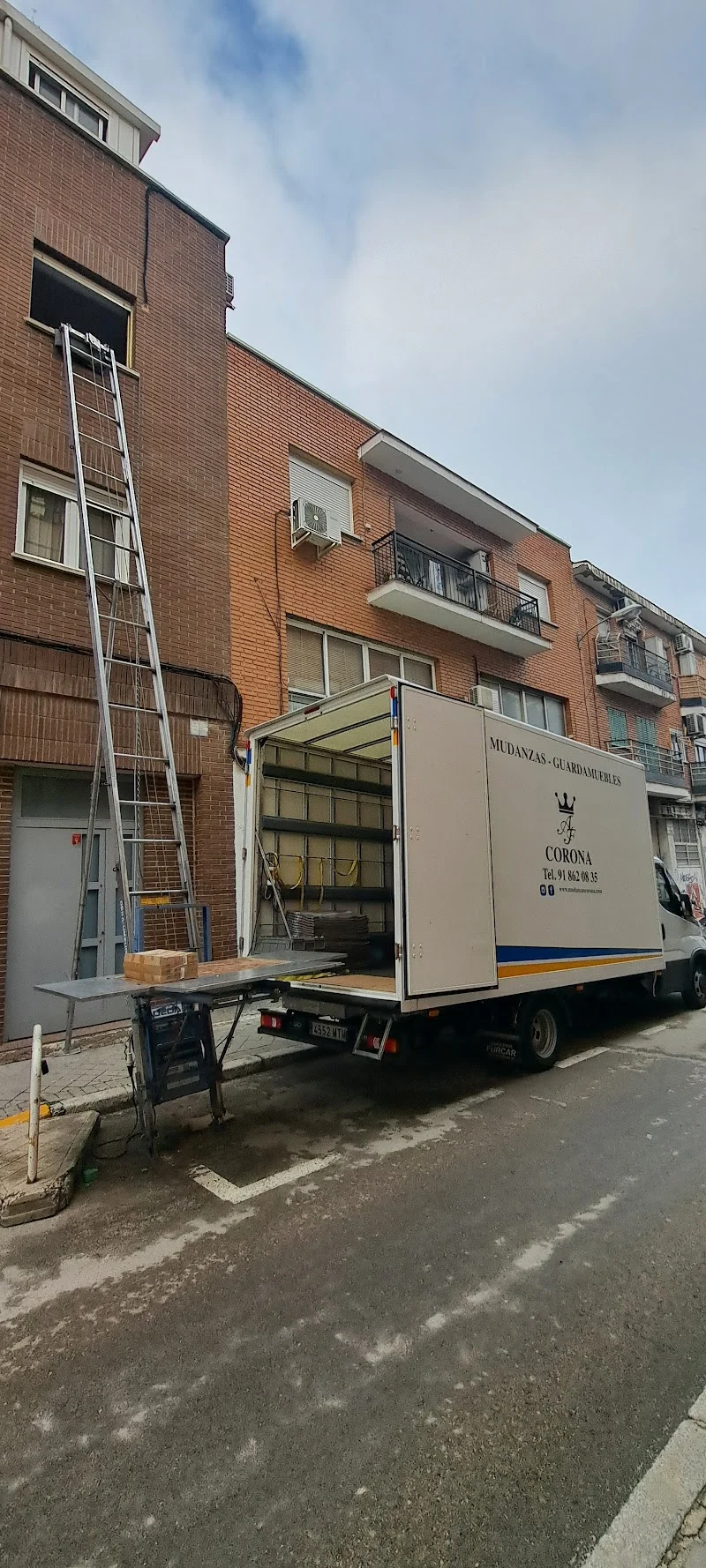 Mudanzas Corona - Mudanzas y guardamuebles en Av. de Portugal, 8, 28932 Móstoles, Madrid, España - Imagen 5