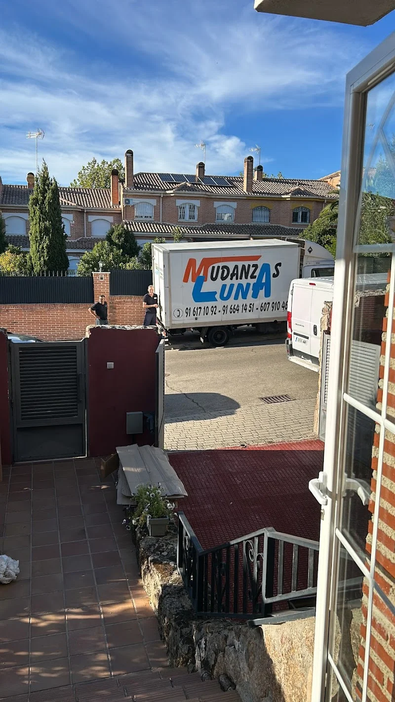 Mudanzas Luna en C. Granada, 30, 28935 Móstoles, Madrid, España - Imagen 4