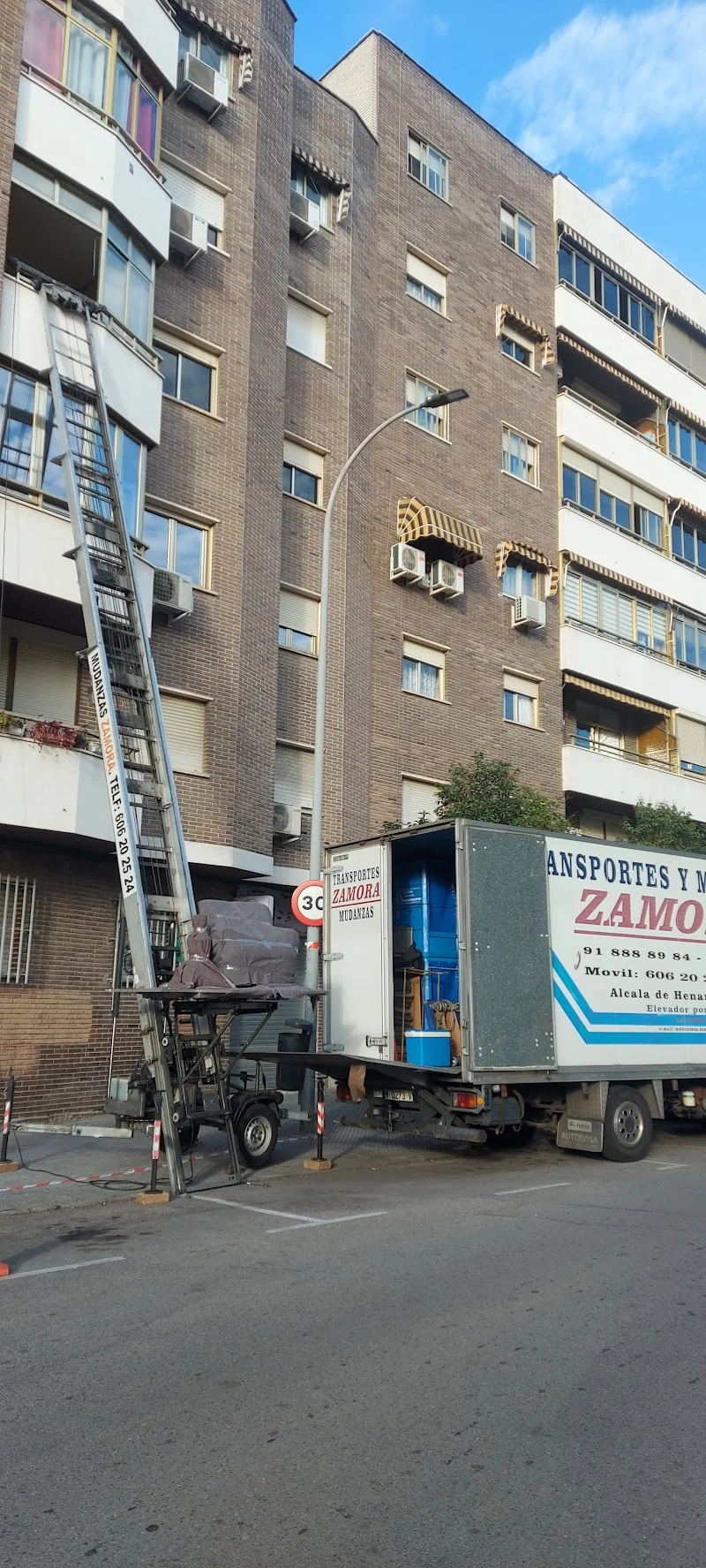 Mudanzas Zamora en C. Nuevo Baztán, 8, 28806 Alcalá de Henares, Madrid, España - Imagen 4