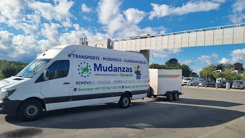 Mudanzas Europa 24 en C. Tales de Mileto, 15, nave 12, 28806 Alcalá de Henares, Madrid, España - Imagen 1