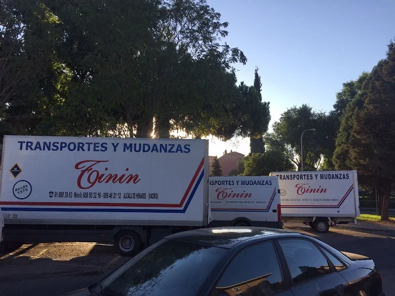 Transportes y Mudanzas Tinín en C. Sta. Fe, 12, 28803 Alcalá de Henares, Madrid, España - Imagen 4