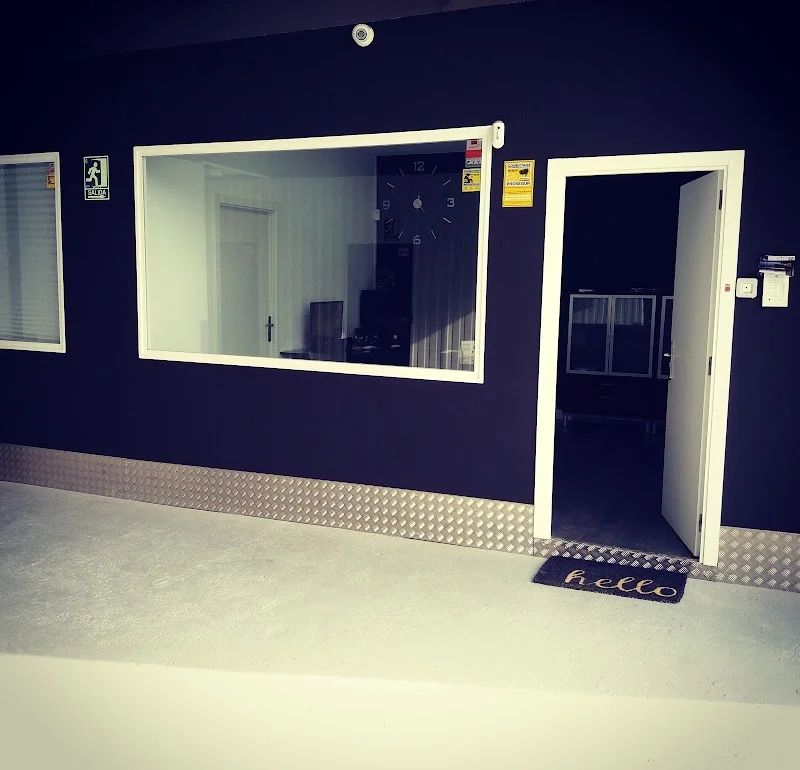 Trasteros ENJOY - Trasteros y mini - almacenes, Fuenlabrada, Madrid en C. del Abedul, 41, 28942 Fuenlabrada, Madrid, España - Imagen 3