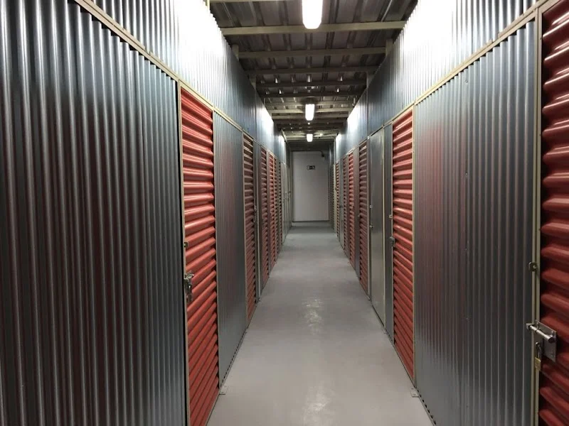 Tuhueco - Trasteros y mini almacenes en C/ de la Constitución, 74, 28946 Fuenlabrada, Madrid, España - Imagen 1